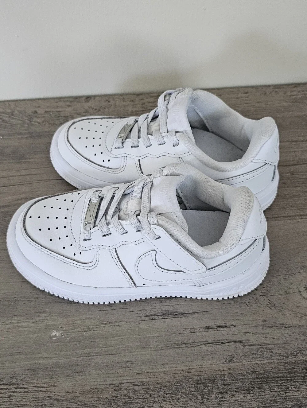 Nike Kids Force 1 Low EasyOn White Sneakers Toddler  Boy Girl 10 C